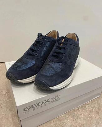 Scarpe Geox primaverili N 36 blu scamosciato