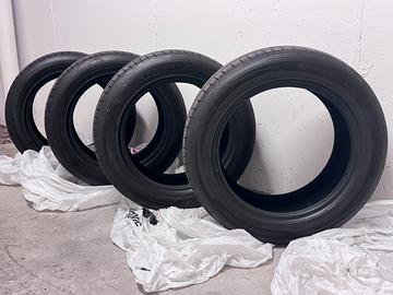 TRENO GOMME INVERNALI BRIDGESTONE 205/55 R16 94V