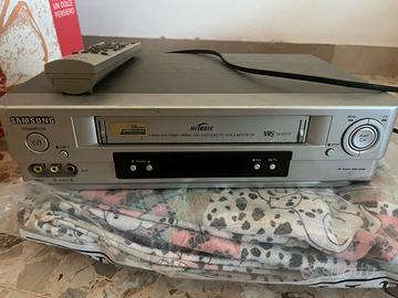VIDEOREGISTRATORE VHS SAMSUMG