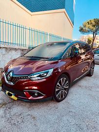Renault Grand Scenic initial Paris 160 cv diesel