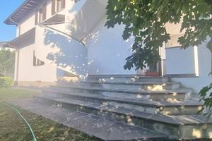 Villa di 280 m² con più di 5 locali e box auto dop