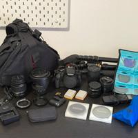 Kit fotografico Canon 600D con lenti e accessori