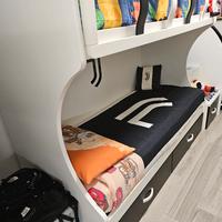 Letto a castello con cassettiere