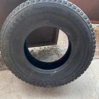 Pneumatici Defender