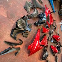 RICAMBI NUOVI TRIUMPH DAYTONA 660