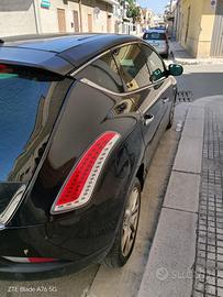 lancia delta 1.6 con problemi meccanici.