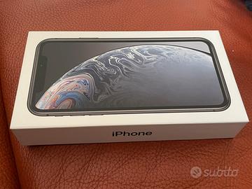 IPHONE XR BLACK 64GB