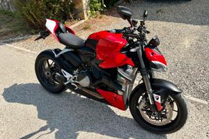Ducati Streetfighter V2 955 RED