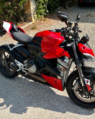 Ducati Streetfighter V2 955 RED