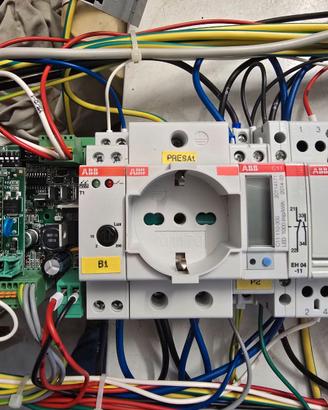 Lotto componenti ABB modulari nuovi da quadro