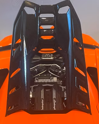 Lamborghini Revuelto LCD model 1/18