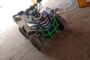 Mini quad 125 buono non usato troppo , 