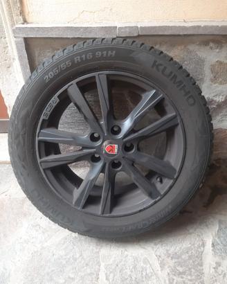 4 Gomme Invernali Kumho con Cerchi in Lega