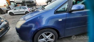 FORD FOCUS C-MAX 2006 - PARAFANGO SINISTRO