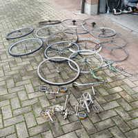 Ruote e varie componenti per bici