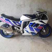 Moto Suzuki GSXR 1100 anno 1992