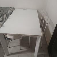 tavolo soggiorno con 4 sedie