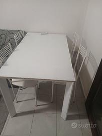 tavolo soggiorno con 4 sedie