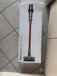 Dyson v10