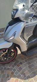Beverly 300 S