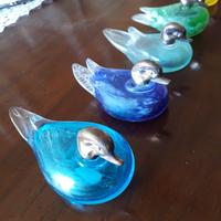 soprammobili in vetro colorato e argento