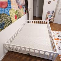 lettino montessoriano in legno bianco