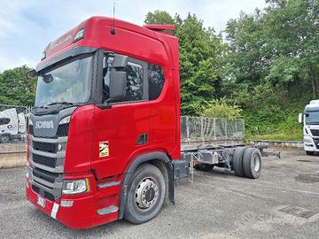 SCANIA R 450 MOTRICE 2 ASSI