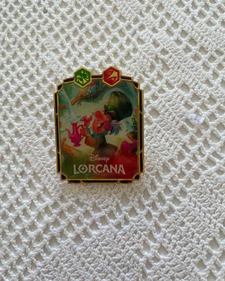 Spilla Disney Lorcana - Cappellaio Matto Promo