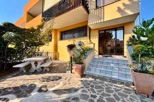 4 LOCALI A POGGIO TORRIANA