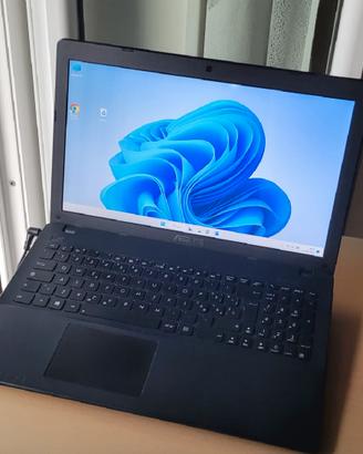 Laptop quadcore Usb alta velocità Ram 8gbompleto