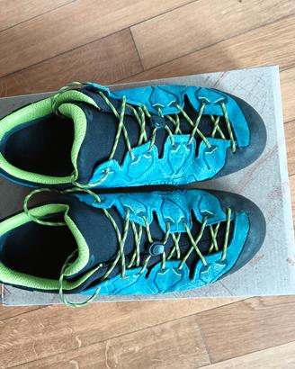 Scarpe avvicinamento