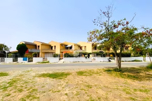 3 LOCALI A SAN LUCIDO