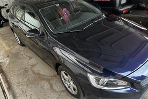 Volvo V60 D4 2.0  automatica station wagon 2018