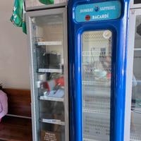 Vetrina frigorifero per bibite brandizzato