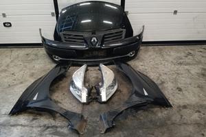 Muso Renault Espace 2.0 TDCI anno 2011