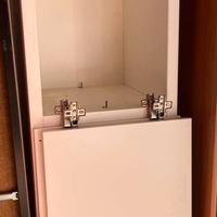 Scaffale con ante Besta