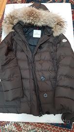 Piumino Moncler donna marrone con cappuccio