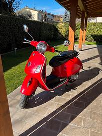 Vespa 300 gts