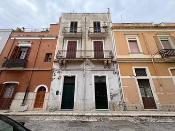 3 LOCALI A BRINDISI