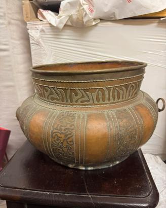 Antico vaso in rame e ottone arte orientale