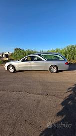 Auto Funebre Mercedes Benz