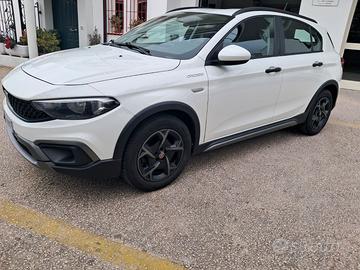 Fiat Tipo 1.3 Multijet Cross