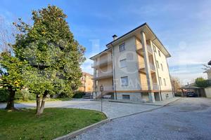 Appartamento Santa Vittoria d'Alba [Rif. 25015VRG]