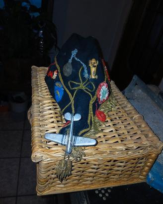 cappello universitario feluca