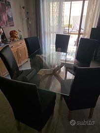 Tavolo e sedie