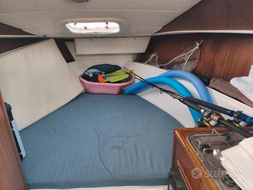 semi cabinato entrobordo in linea d'asse 