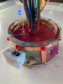 Lucette con albero grande