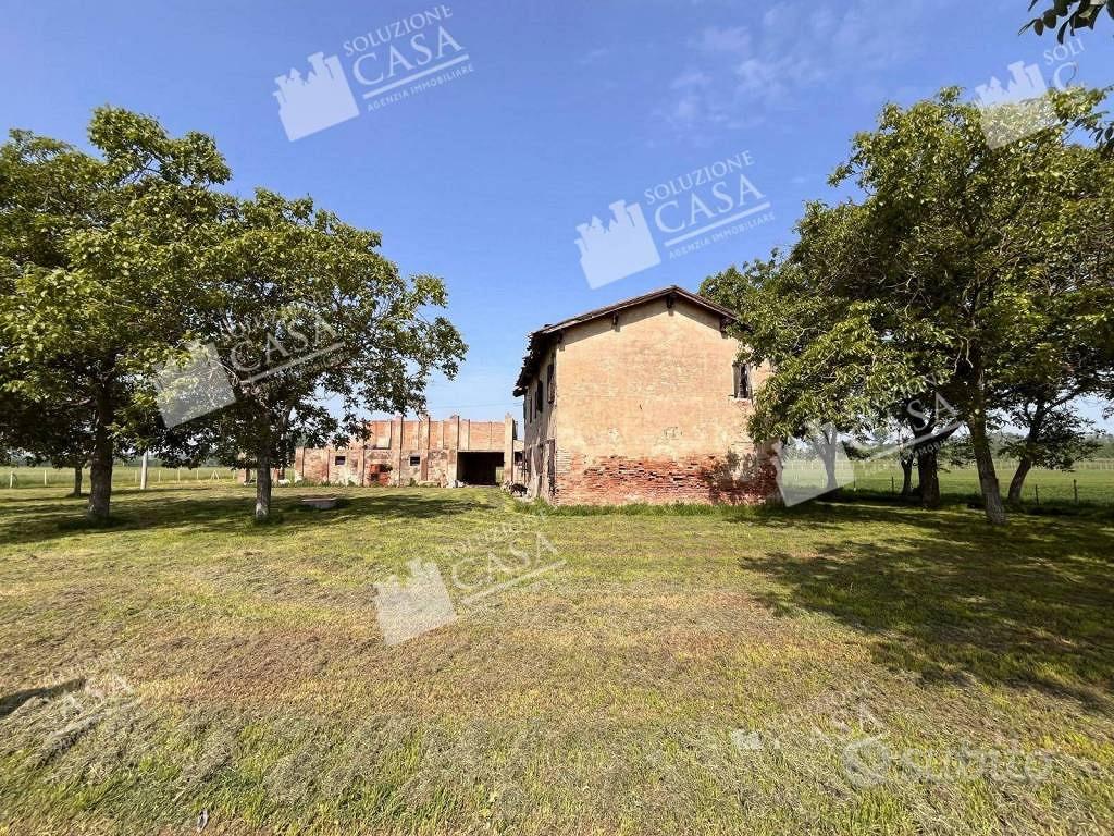 Rustico / Casale di 218 m² con più di 5 locali a P - Vista 5