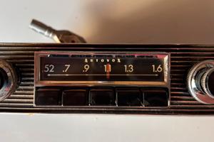 Autoradio Autovox RA 164 6V/12V per auto d’epoca