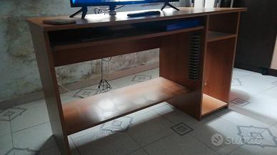 scrivania  lunghezza 1.20 profondità 60 cm